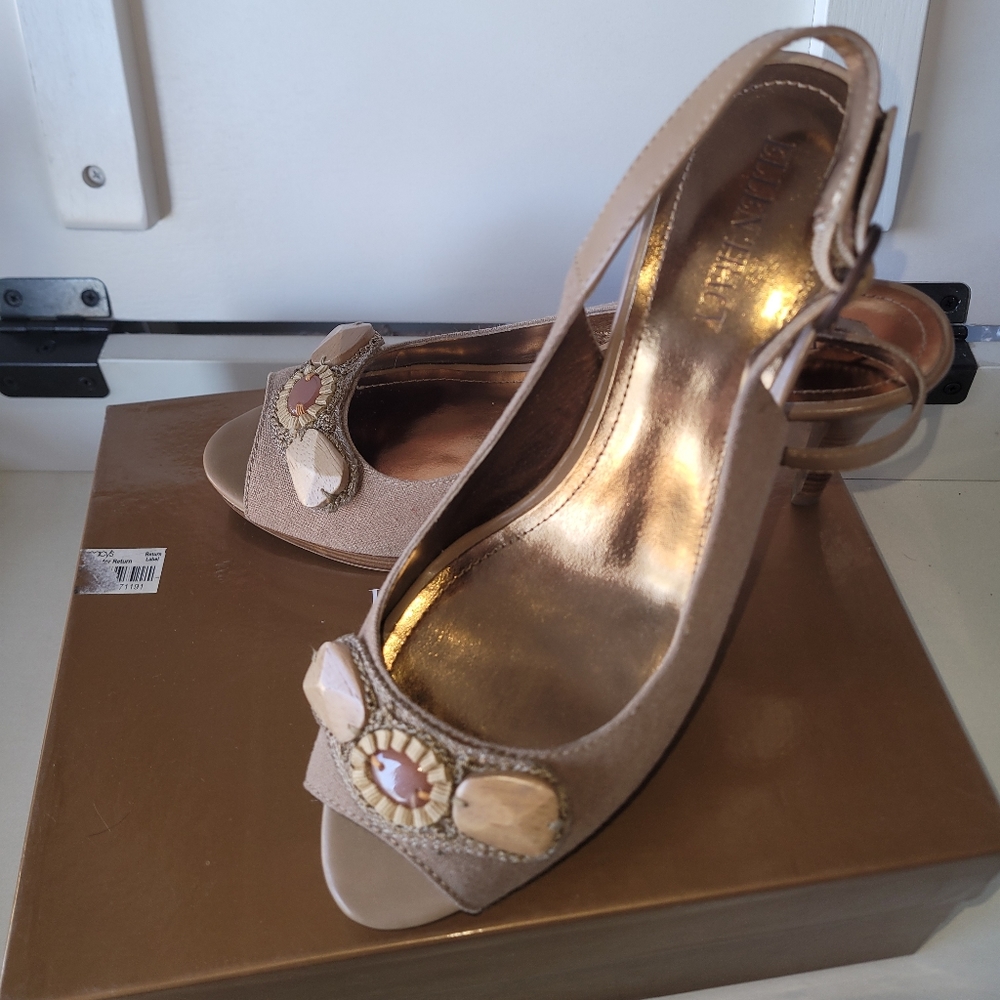 Ellen Tracy Heels